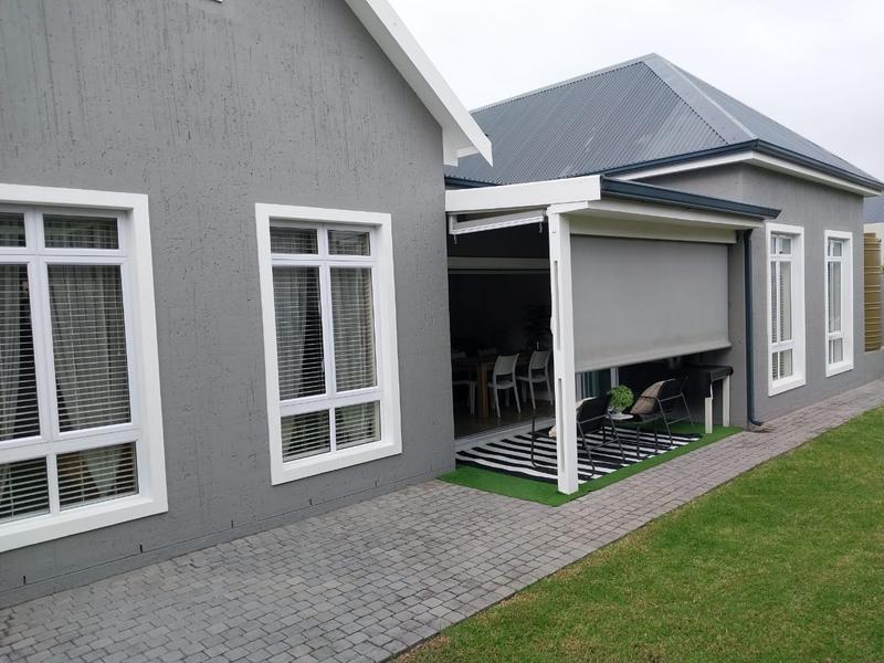 3 Bedroom Property for Sale in Kraaibosch Western Cape